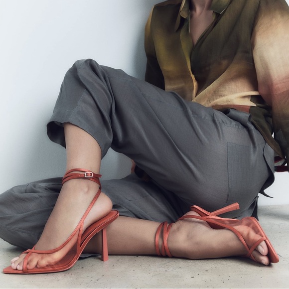 Heels - Picture 2 of 5